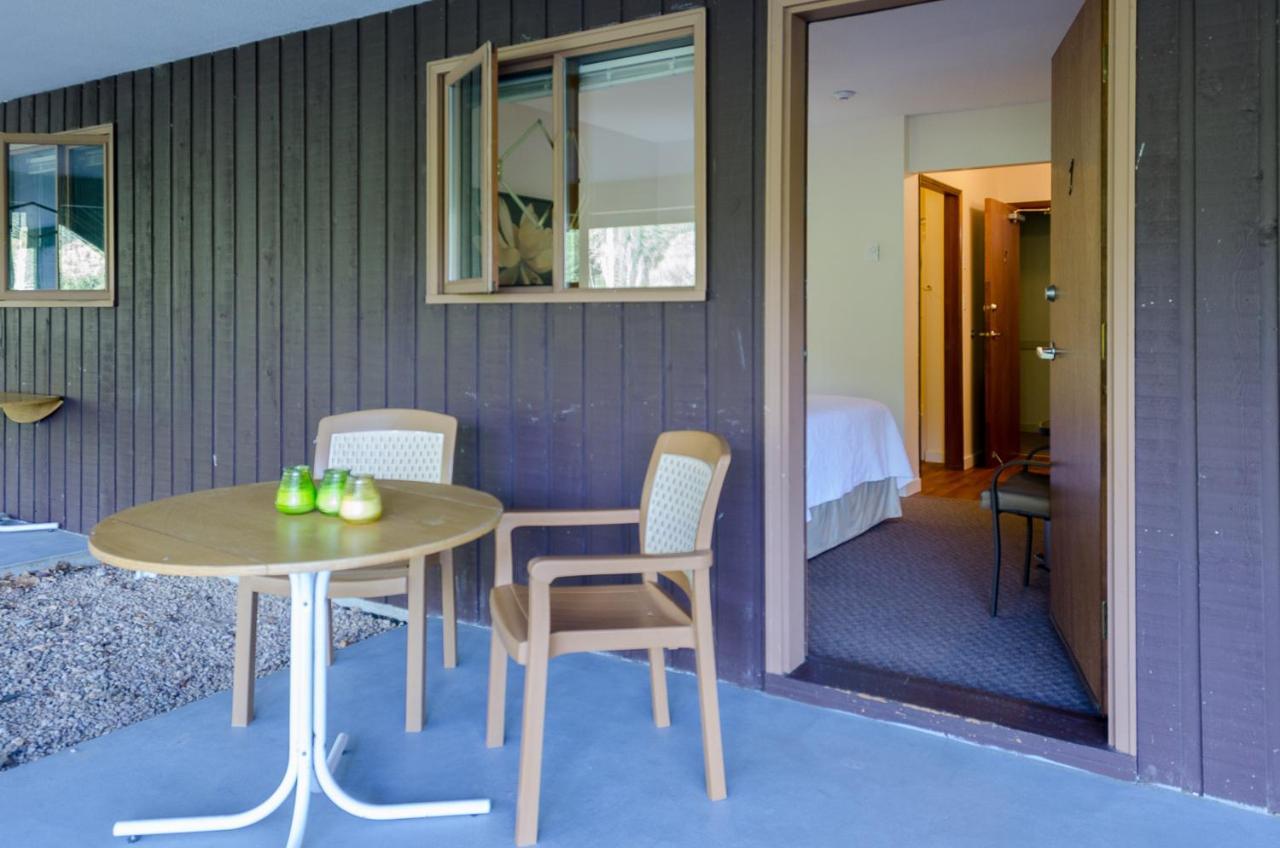 St Andrews By The Lake Golf Resort Kaleden Экстерьер фото